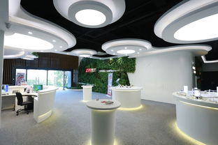 浙江省副省長梁黎明一行蒞臨雄邁公司，深入考察智能產品技術開發